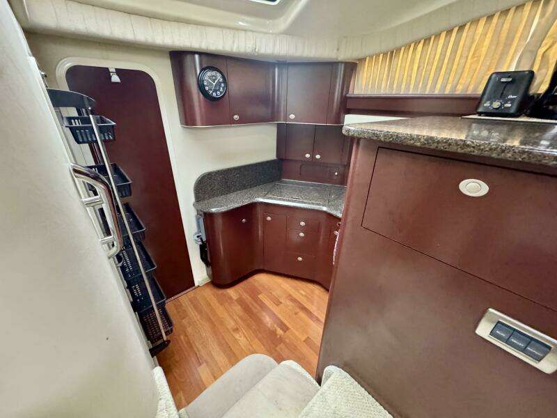 A Mi Manera 40ft Sea Ray Yacht For Sale