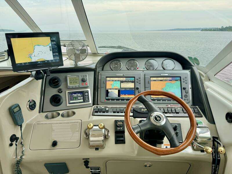 A Mi Manera 40ft Sea Ray Yacht For Sale