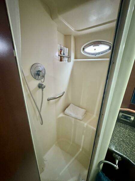 A Mi Manera 40ft Sea Ray Yacht For Sale