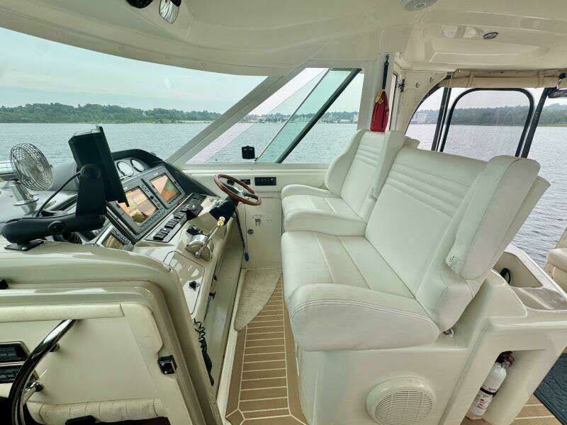 A Mi Manera 40ft Sea Ray Yacht For Sale