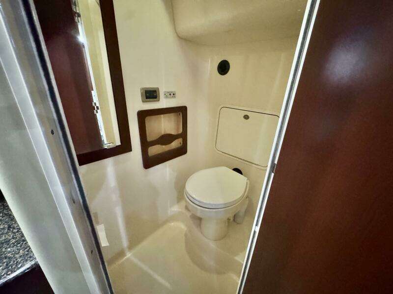 A Mi Manera 40ft Sea Ray Yacht For Sale