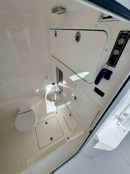 All Eyez on Me  39ft Invincible Yacht For Sale