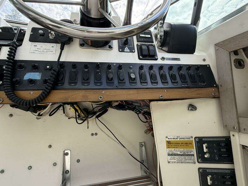 25ft Grady White Yacht For Sale