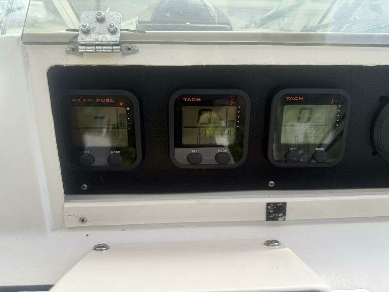 25ft Grady White Yacht For Sale