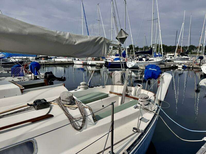30ft C amp C Yacht For Sale
