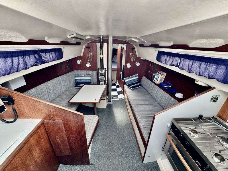 30ft C amp C Yacht For Sale