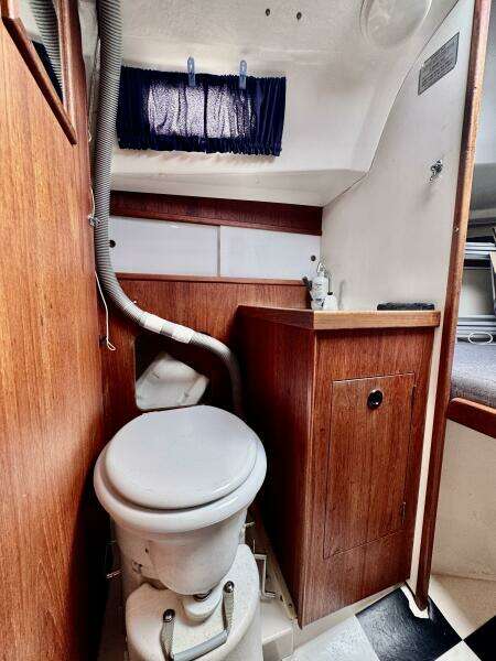 30ft C amp C Yacht For Sale