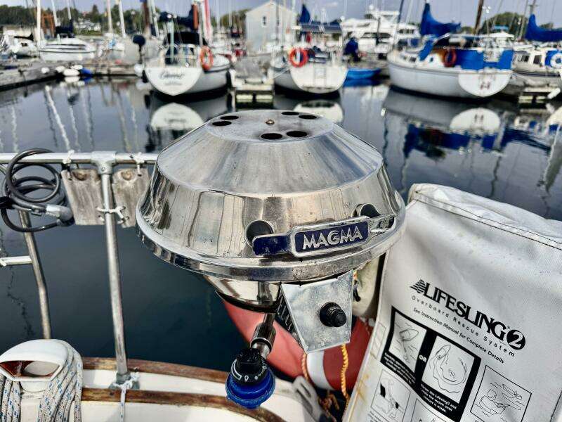 30ft C amp C Yacht For Sale