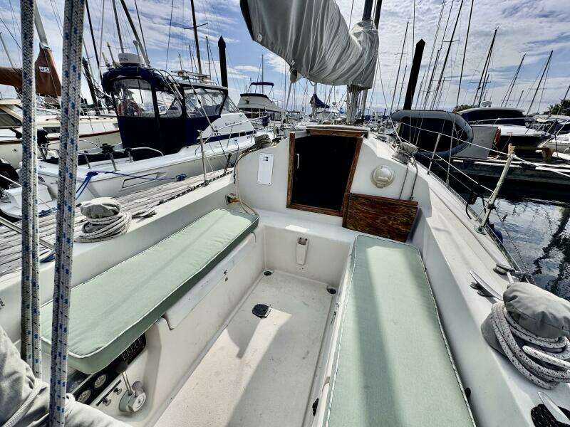 30ft C amp C Yacht For Sale