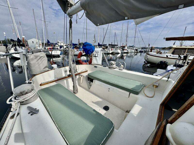 30ft C amp C Yacht For Sale
