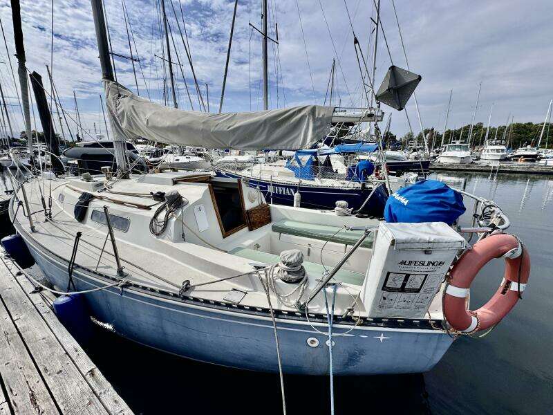 30ft C amp C Yacht For Sale