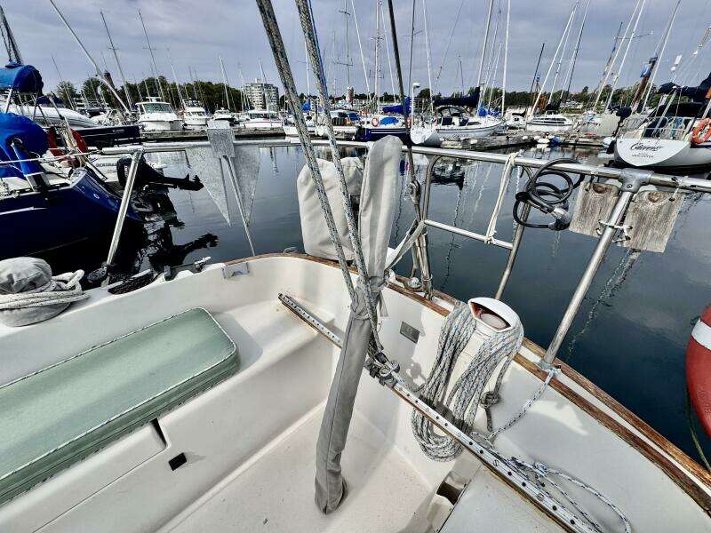 30ft C amp C Yacht For Sale
