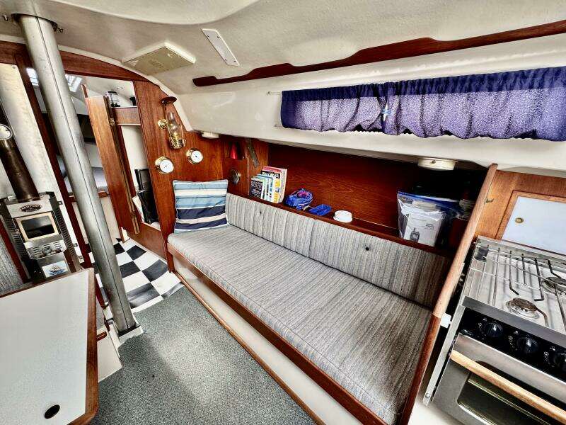 30ft C amp C Yacht For Sale