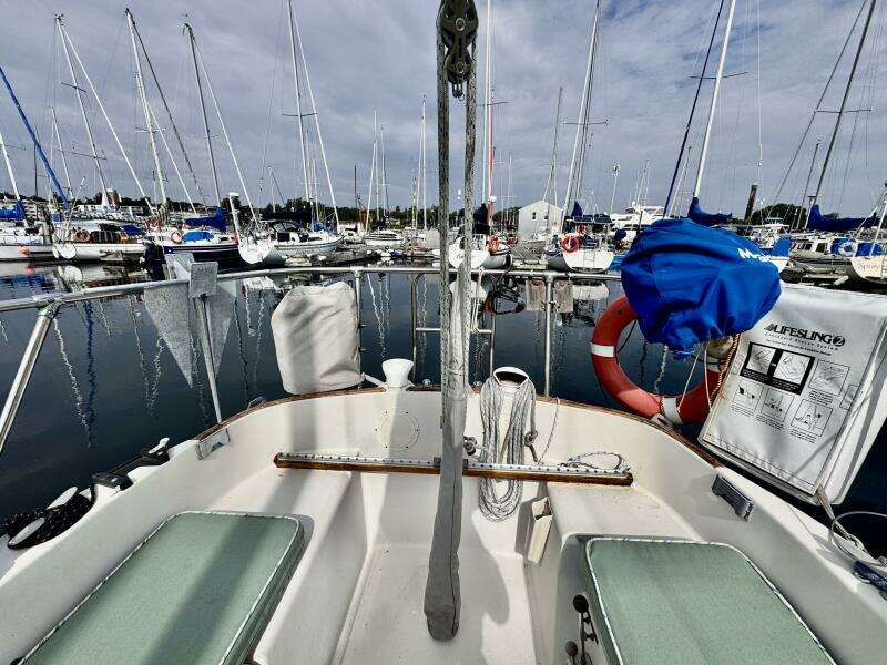 30ft C amp C Yacht For Sale