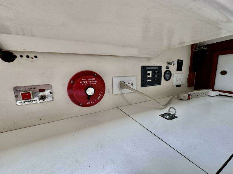 30ft C amp C Yacht For Sale