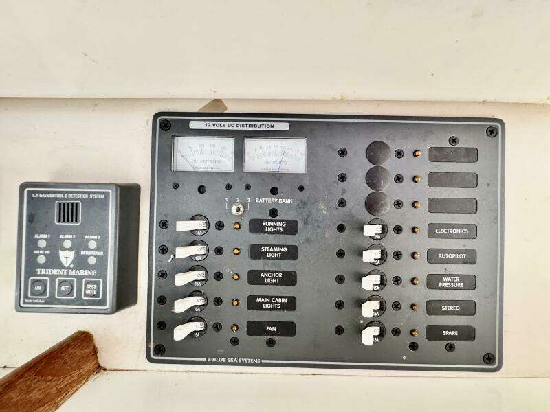 30ft C amp C Yacht For Sale