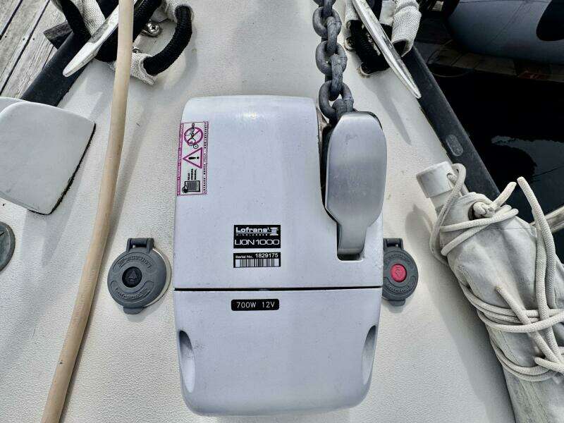 30ft C amp C Yacht For Sale