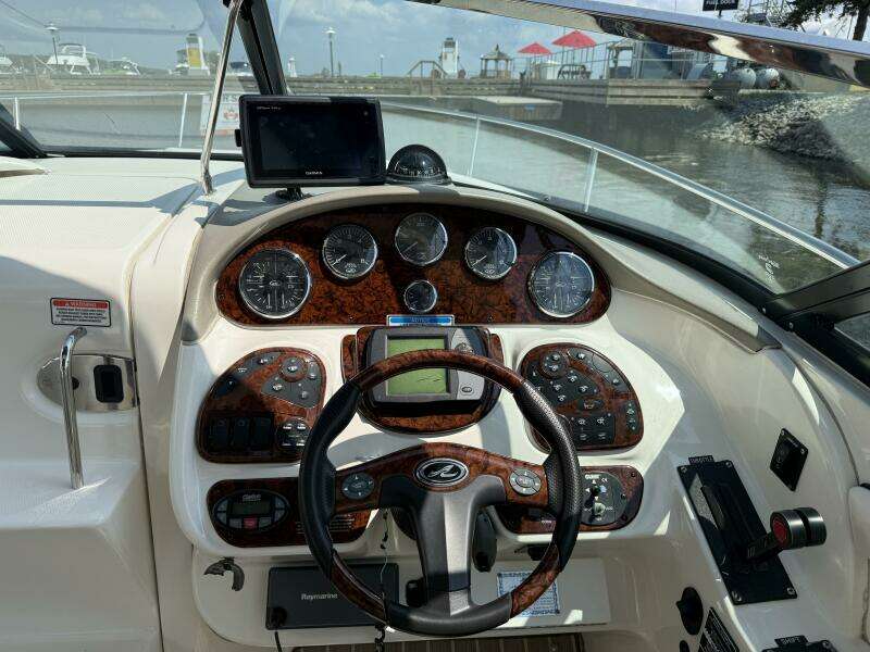 Sea Bull 29ft Sea Ray Yacht For Sale