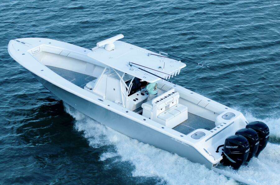 37ft SeaHunter Yacht For Sale