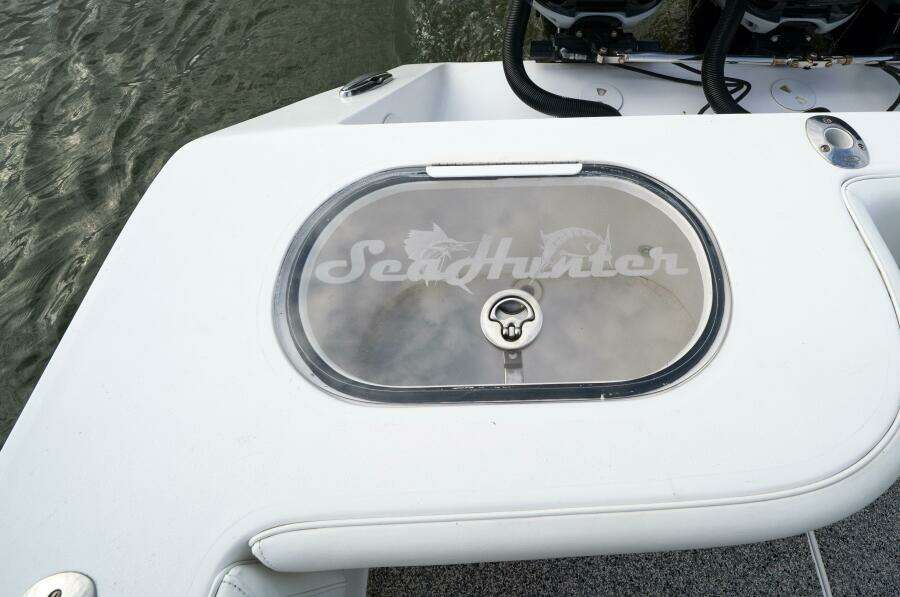 37ft SeaHunter Yacht For Sale
