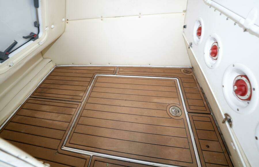 37ft SeaHunter Yacht For Sale