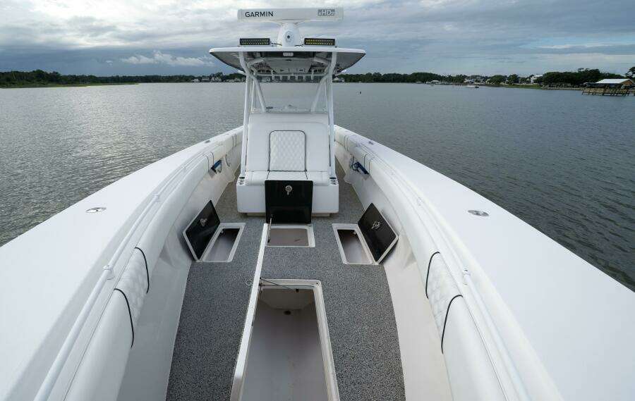 37ft SeaHunter Yacht For Sale
