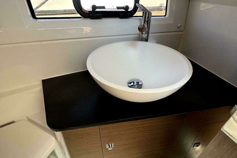 Relation Ship 29ft Jeanneau Yacht For Sale