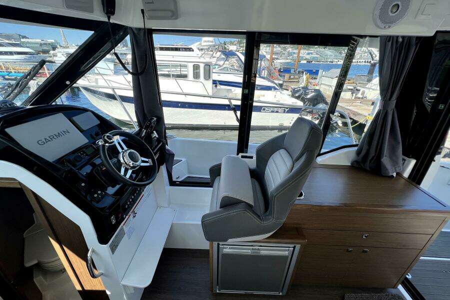 Relation Ship 29ft Jeanneau Yacht For Sale