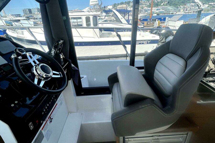 Relation Ship 29ft Jeanneau Yacht For Sale