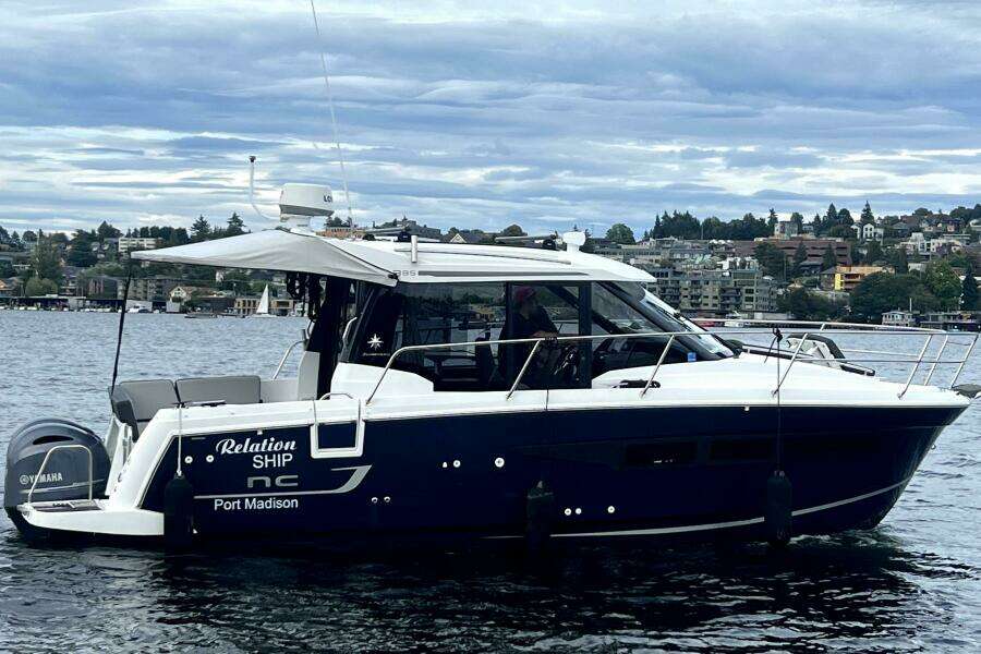 Relation Ship 29ft Jeanneau Yacht For Sale