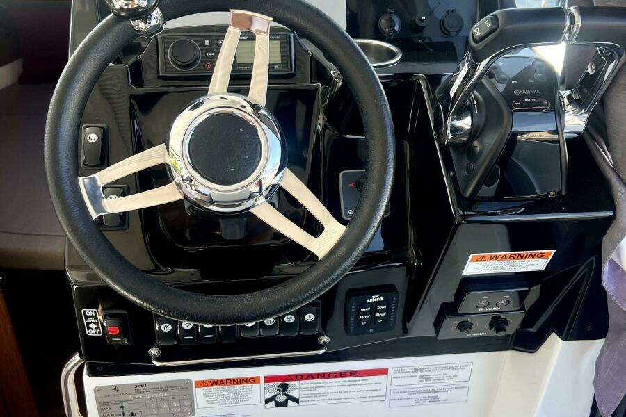 Relation Ship 29ft Jeanneau Yacht For Sale