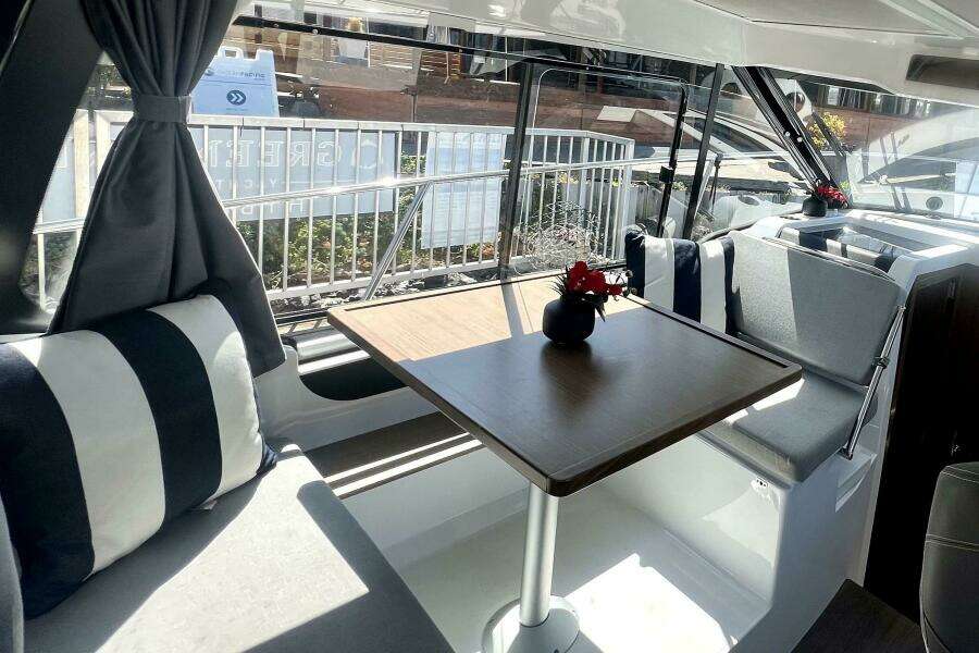 Relation Ship 29ft Jeanneau Yacht For Sale