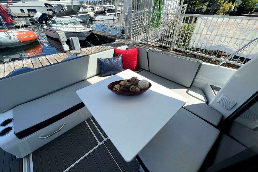 Relation Ship 29ft Jeanneau Yacht For Sale