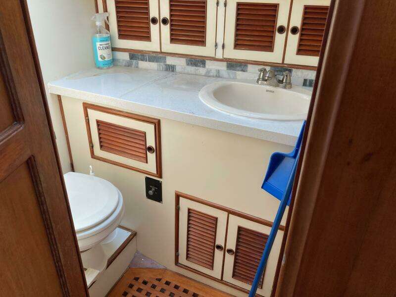HOTEL CALIFORNIA 48ft Offshore Yachts Yacht For Sale