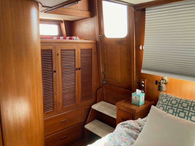 HOTEL CALIFORNIA 48ft Offshore Yachts Yacht For Sale
