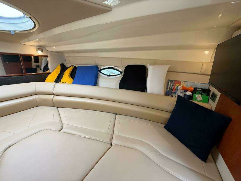 29ft Monterey Yacht For Sale