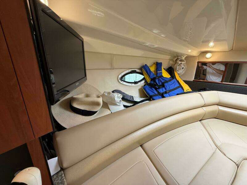 29ft Monterey Yacht For Sale