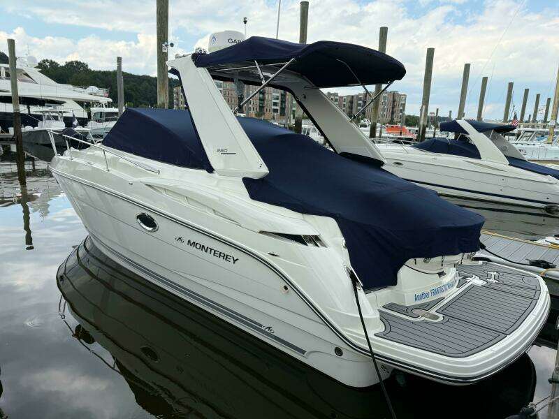 29ft Monterey Yacht For Sale