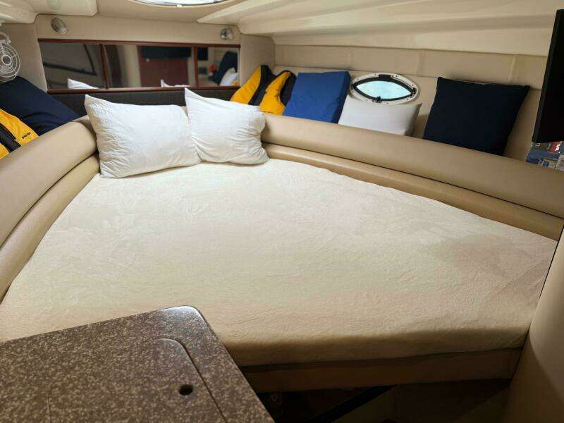 29ft Monterey Yacht For Sale