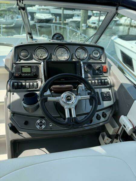 29ft Monterey Yacht For Sale