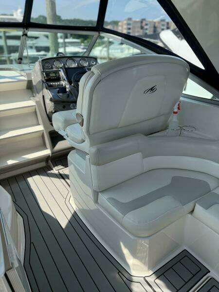 29ft Monterey Yacht For Sale