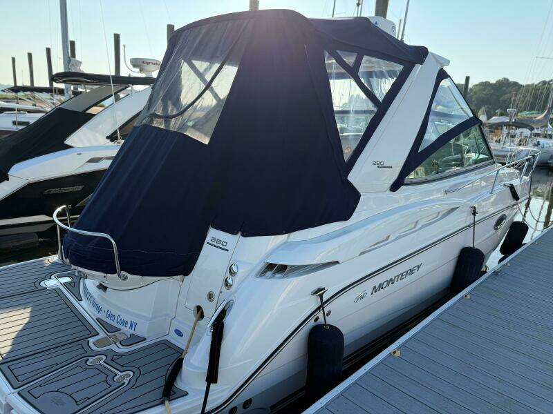 29ft Monterey Yacht For Sale