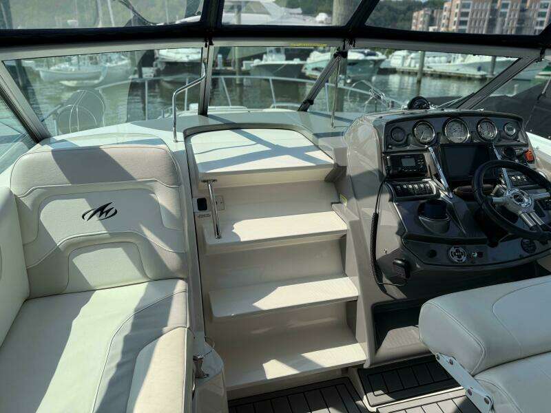 29ft Monterey Yacht For Sale
