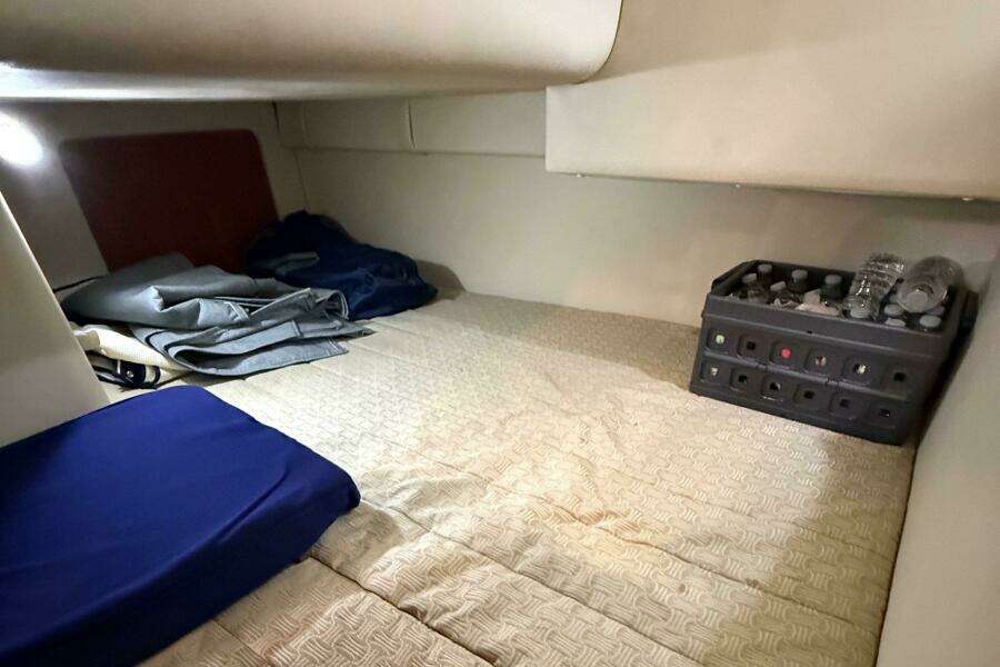 29ft Monterey Yacht For Sale