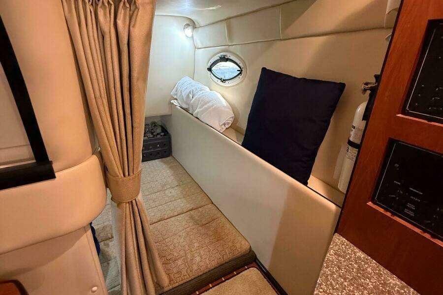 29ft Monterey Yacht For Sale