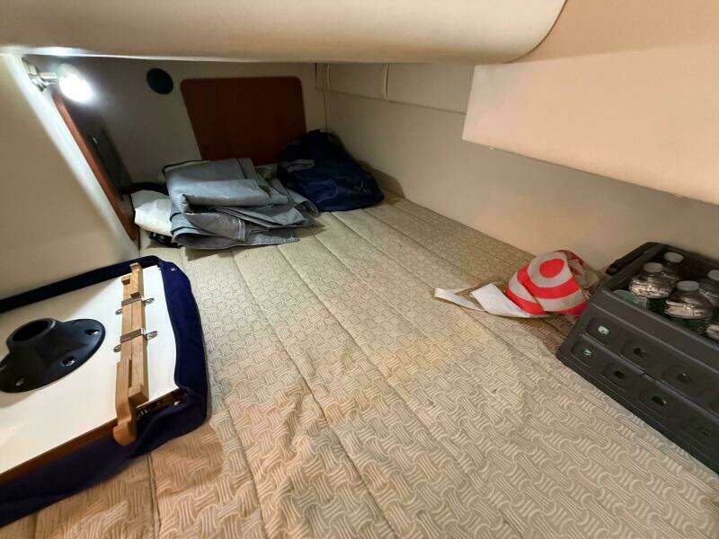 29ft Monterey Yacht For Sale