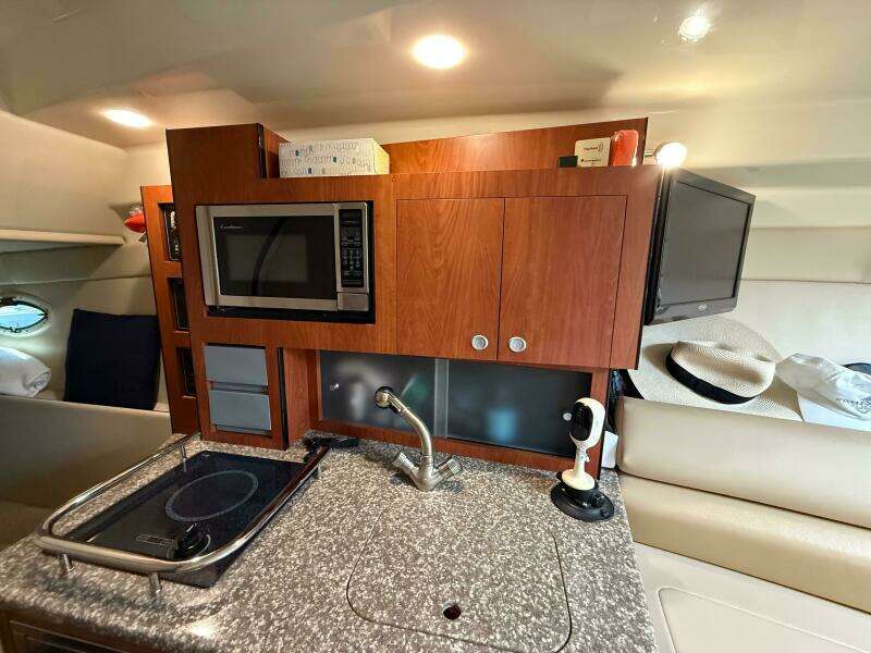29ft Monterey Yacht For Sale