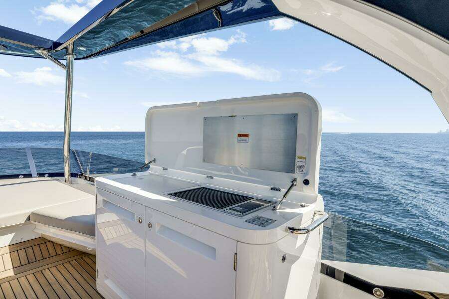 68ft Sunseeker Yacht For Sale