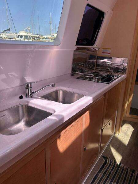 SEIS AL MAR 41ft Seawind Yacht For Sale