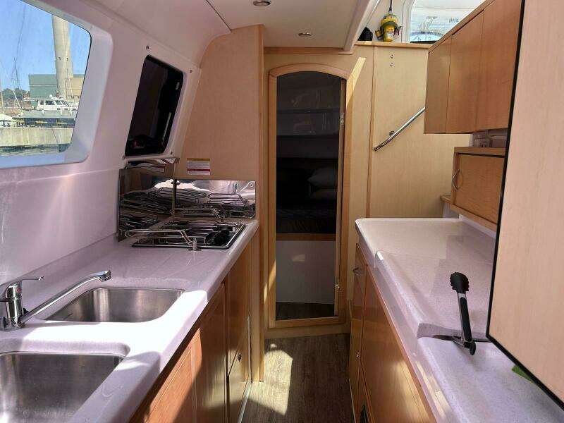 SEIS AL MAR 41ft Seawind Yacht For Sale